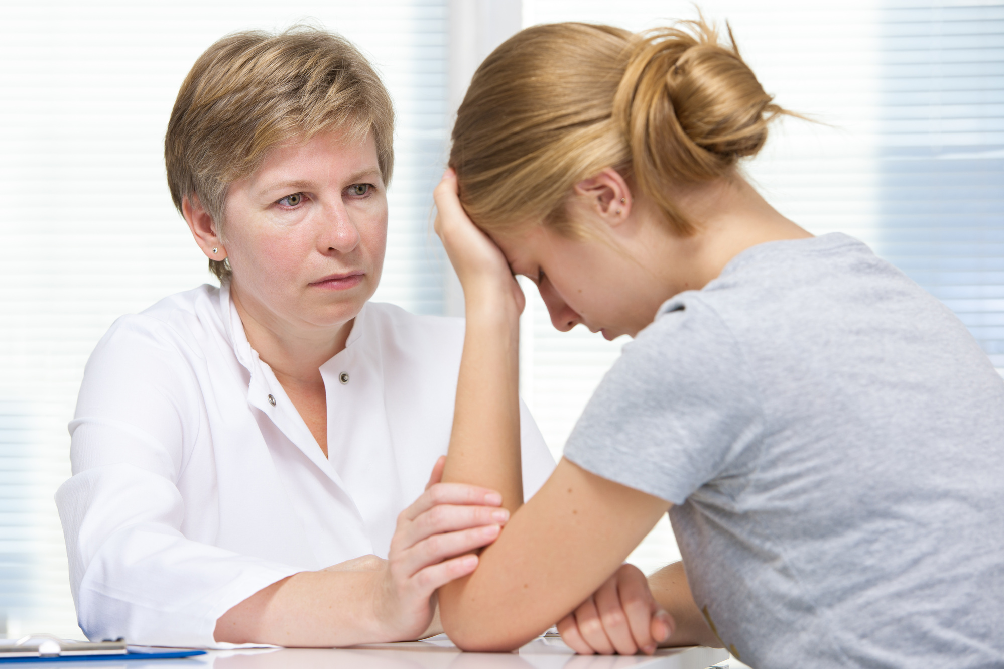 What to Expect in Grief Counseling (And Is It Right for You?)